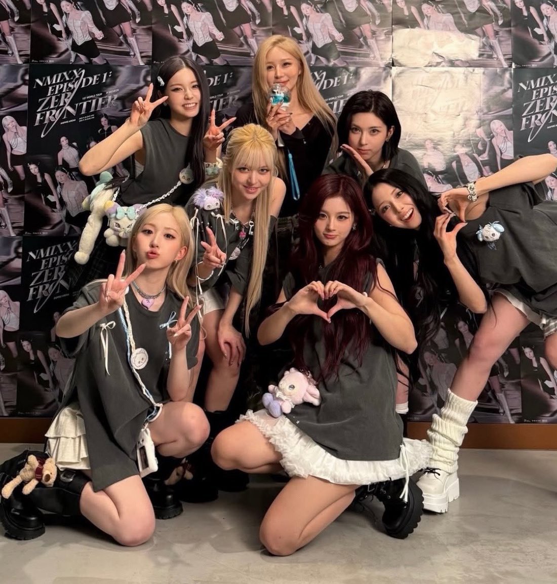 nmixxiee's tweet image. C’SA, who worked for NMIXX’s DASH, See That, Papillon, SPINNIN’ ON IT and Phoenix, talked about NMIXX and their concert on her blog:

“This was the first time I sang along to every single song at a concert from start to finish…During SPINNIN’ ON IT, I was so touched that I…