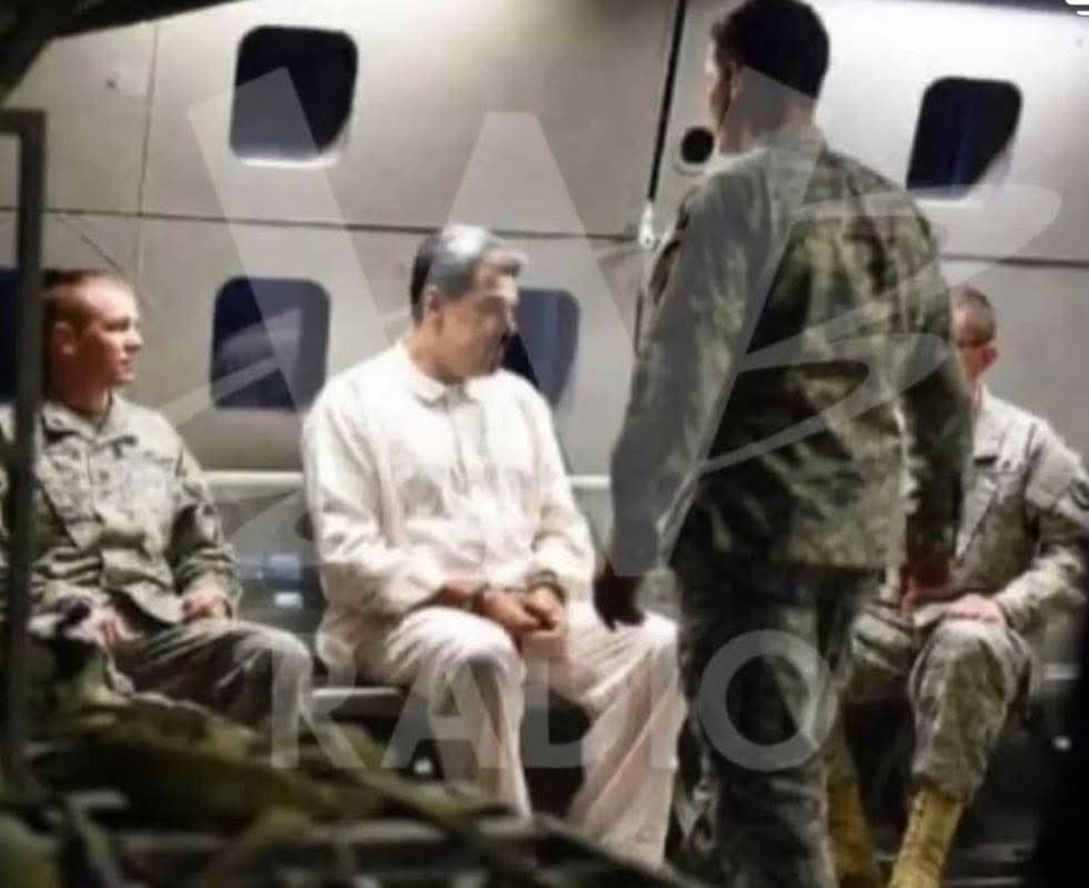 Israeli intelligence's tricks The photo that didn't reach the US presidential palace reached Tel Aviv.The handcuffed hands of the Venezuelan president are an example for weaker countries.
#venezuela #USAToday #usarmy #Trump #StrangerThings #JanaNayagan #شلفا_ولي_العهد_الوضح
