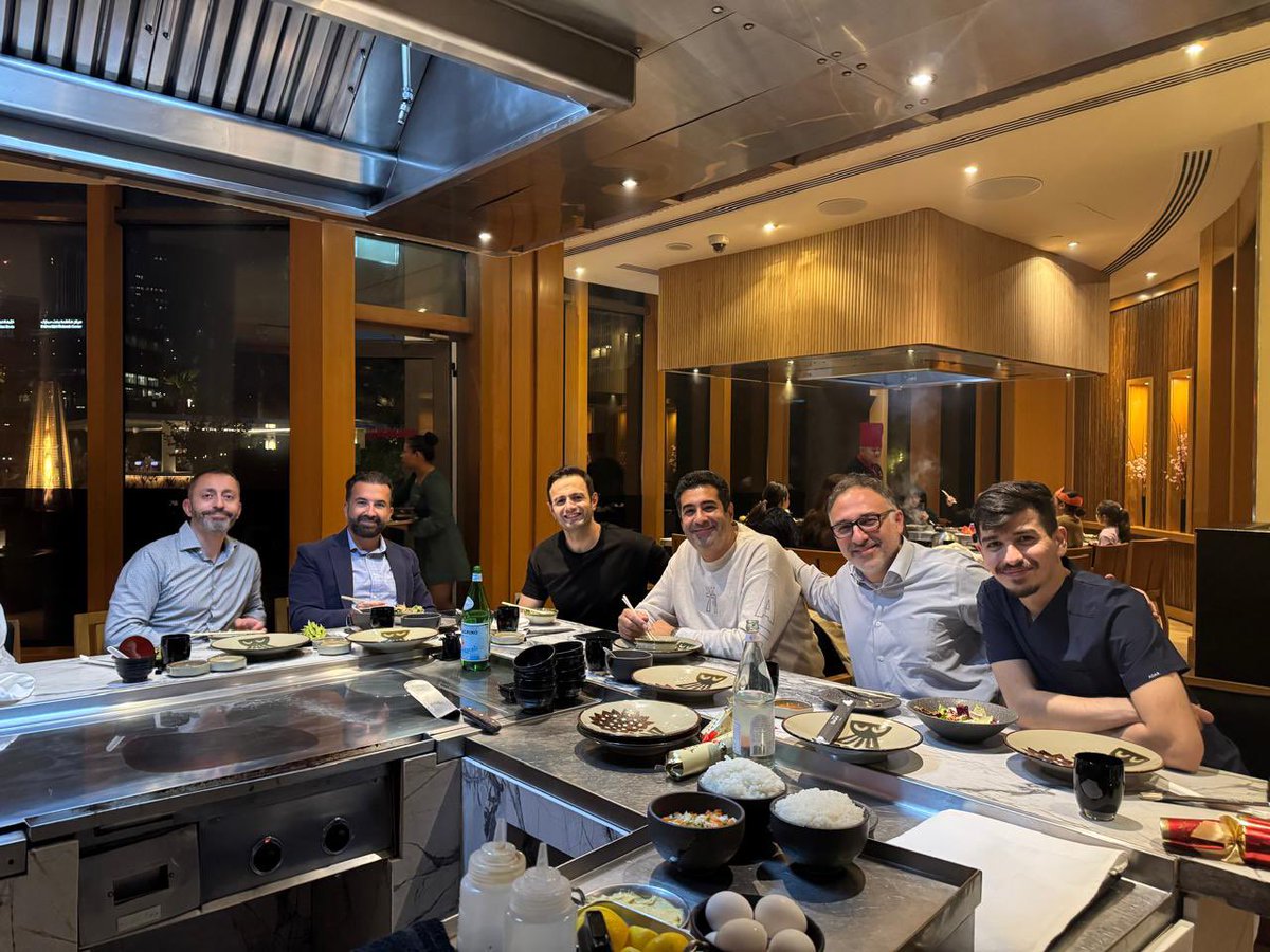 moeltemamy's tweet image. Another very productive visit to @CCAD Abu Dhabi 🇦🇪. First robotic kidney autotransplantation for pan-ureteric stricture in the region, in addition to 9 robotic kidney transplants.
@CleClinicUro @ASTSChimera @amjtransplant #robotic #kidney #transplant