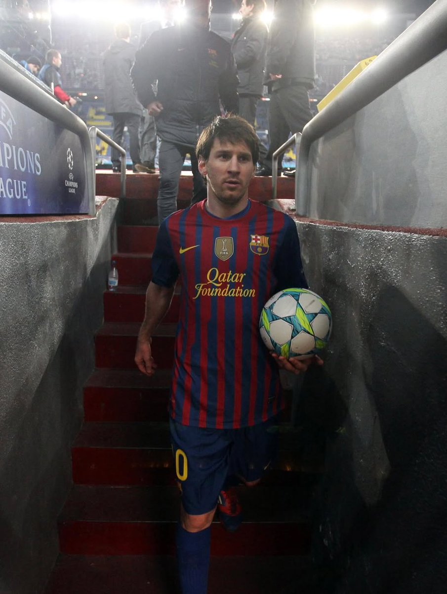 BarcaWorldwide's tweet photo. ICONIC! https://t.co/pdfqDhH8YE