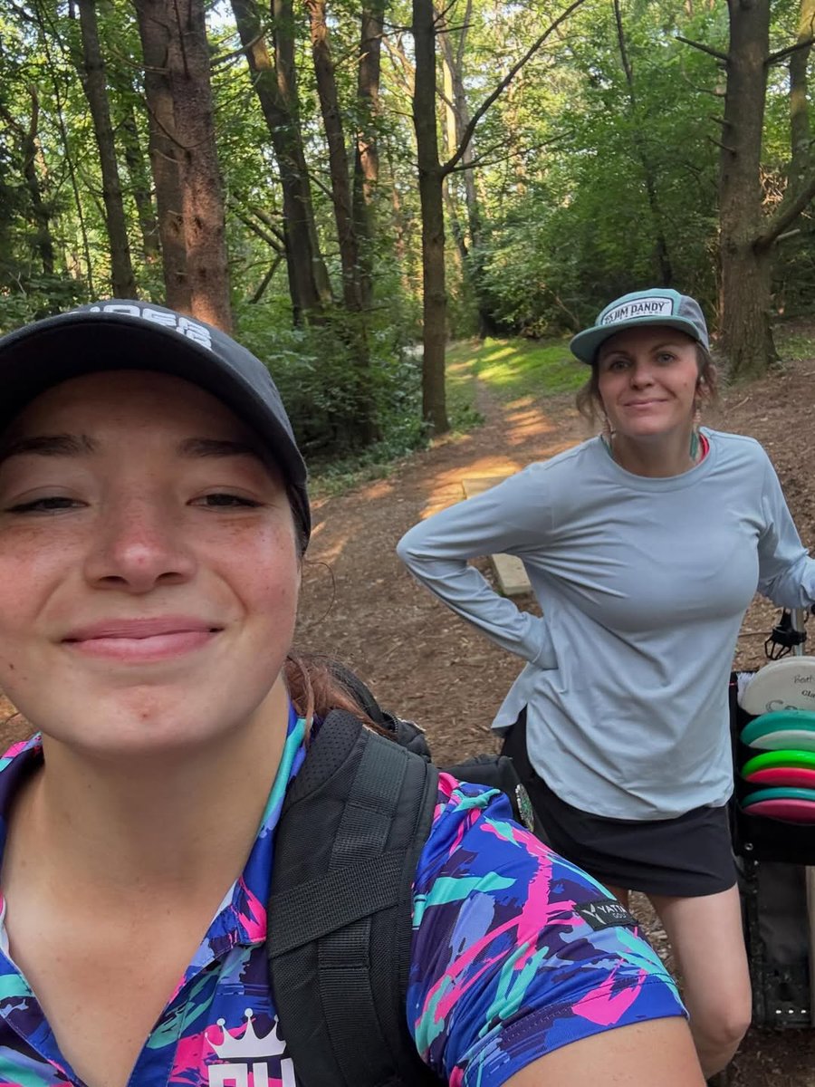 DiscFans07's tweet photo. It was one of those days where I struggled off the tee but managed to hang in there and keep fighting.

@disc.golf07 

#discgolf #discgolfdaily #discgolfing #pdga #discgolfamerica #newyork_instagram https://t.co/1PLUOjrLQm
