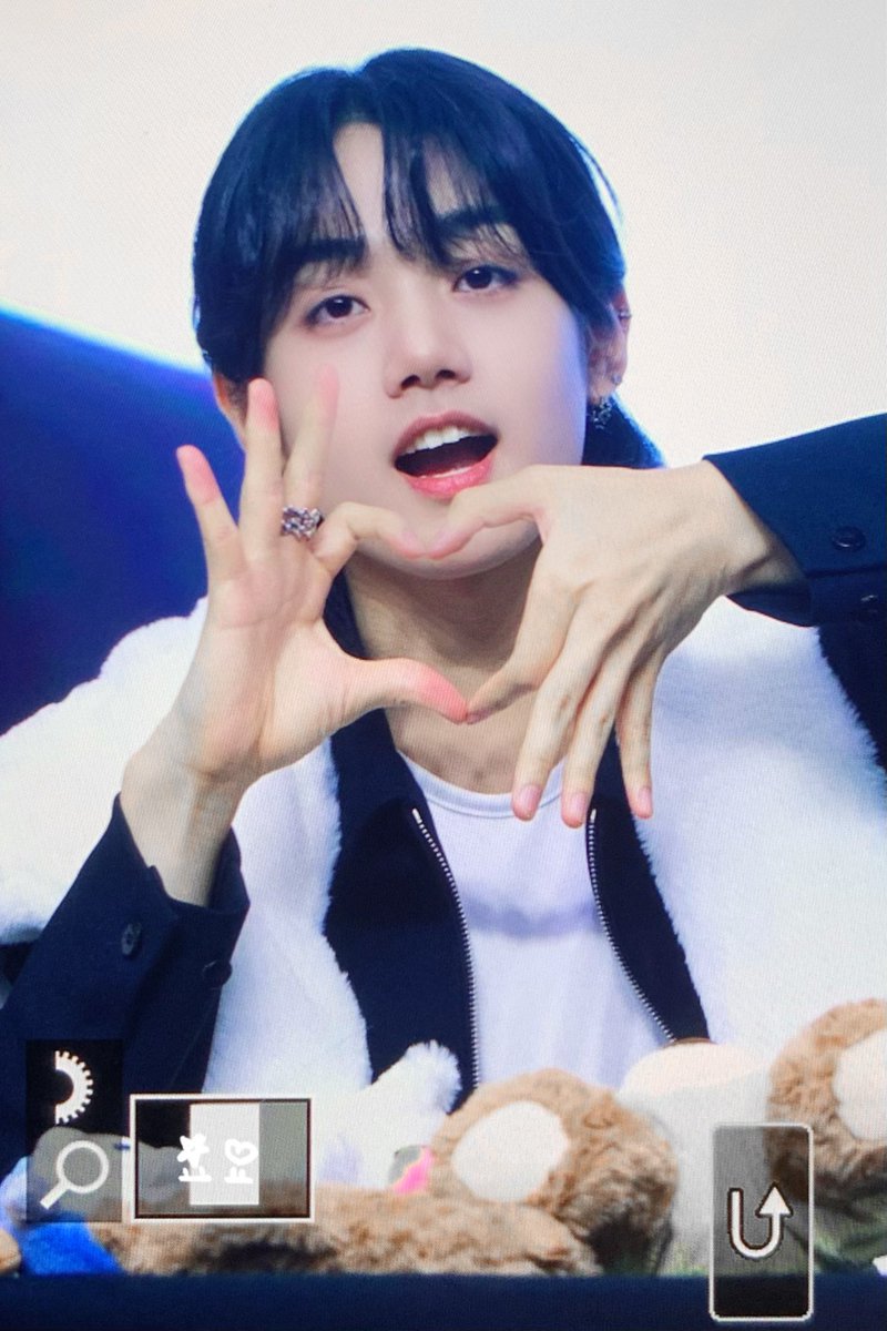 yo99oy's tweet photo. 260103

#하빛 #HAVIT #ハビ 
#TRENDZ #트렌드지 https://t.co/LMLdyYpx4v
