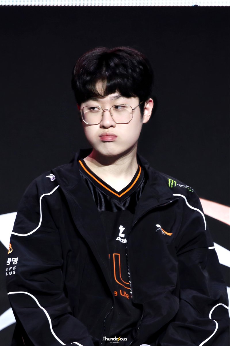 Thunderous_Zeus's tweet image. 260103 HLE Fanfest    

(つ╥﹏╥)つ~♡

#Zeus #제우스 #최우제 #HLEWIN