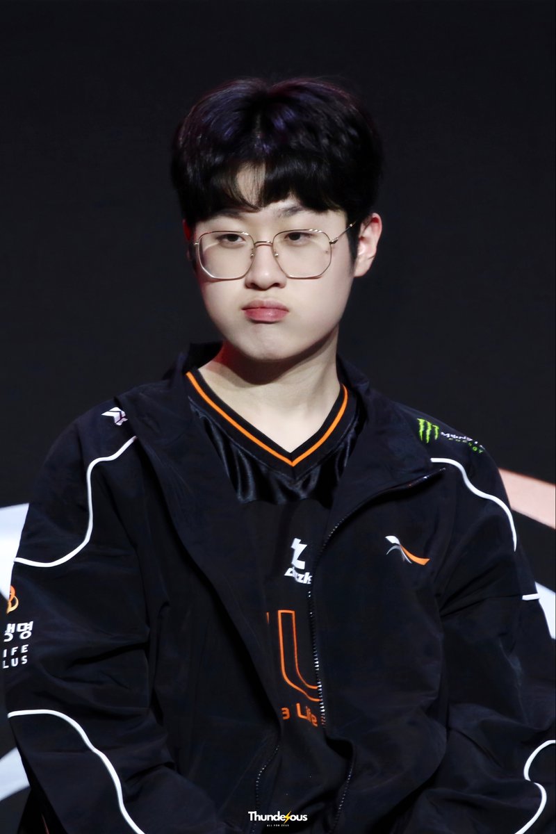 Thunderous_Zeus's tweet image. 260103 HLE Fanfest    

(つ╥﹏╥)つ~♡

#Zeus #제우스 #최우제 #HLEWIN