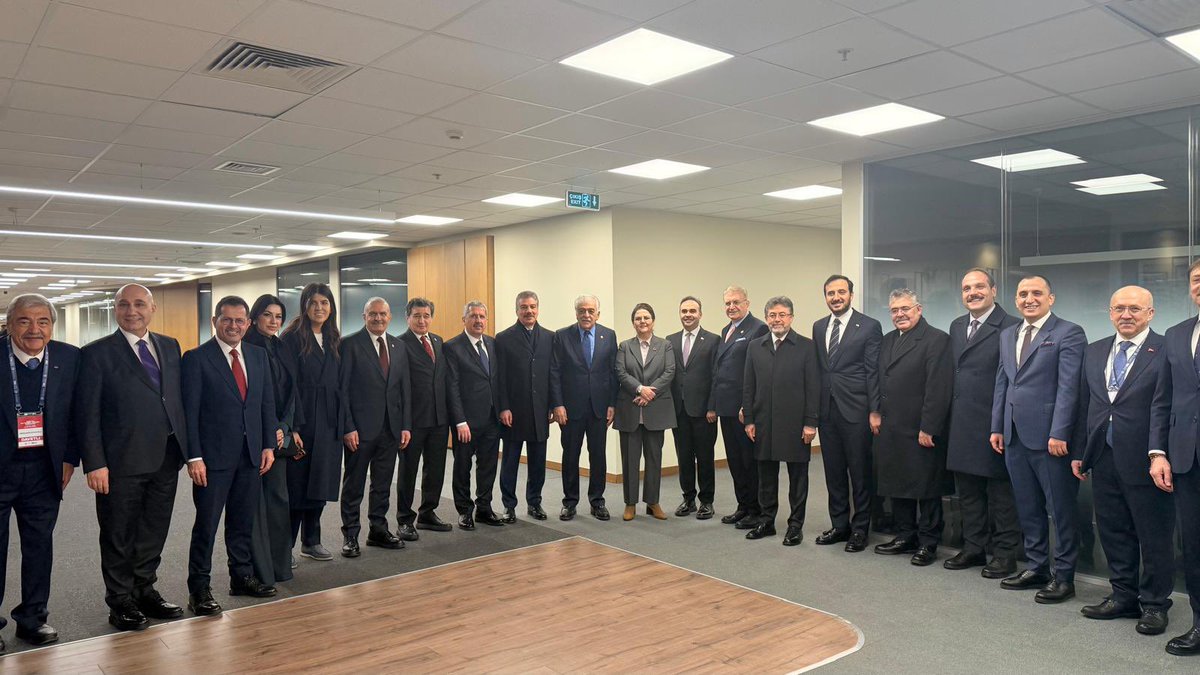 Toplam mal ve hizmet ihracatımız 396,5 milyar dolar ile rekor kırdı

Sayın Cumhurbaşkanımızın teşrifleriyle düzenlenen TİM 2025 yılı Dış Ticaret Verileri Toplantısına katıldık.

Türkiye 273,4 milyar dolarlık mal ve 123 milyar dolarlık hizmet ihracatı ile Cumhuriyet tarihinin en