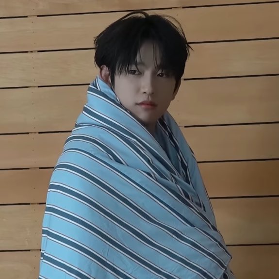 สถานะ : กมๆ เป็นก้อนๆ นุ่มๆฟูๆ 

รวมๆแล้วเลี้ยงง่าย 🤚🏻⭐️