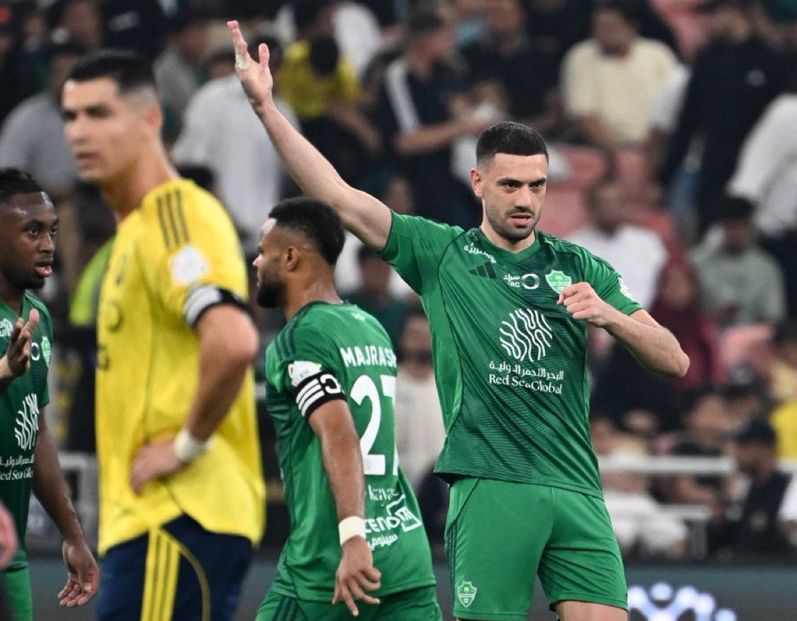 pnznl's tweet image. ايبانيز محظوظ