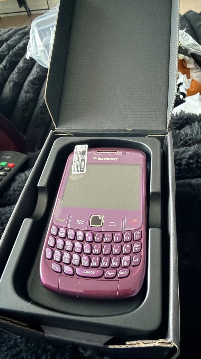 thankschow's tweet image. Add my bbm fuck it