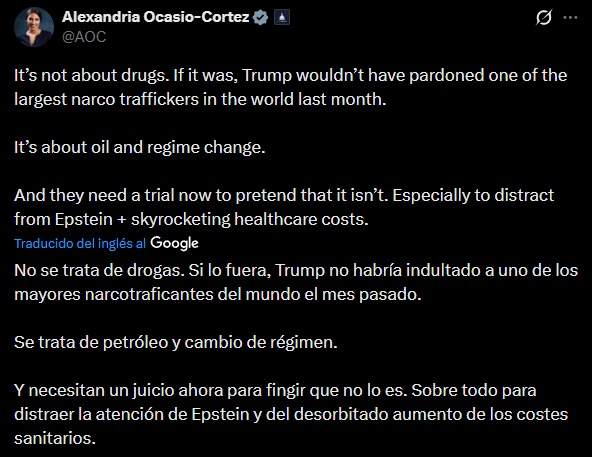 UltimaHoraCR's tweet image. #MUNDO | La congresista estadounidense de origen puertorriqueño, Alexandria Ocasio-Cortez, dice que la intervención de EE. UU. en Venezuela "no se trata de drogas" sino de petróleo en medio de la publicación de archivos del caso Epstein.

"Si lo fuera, Trump no habría indultado a…