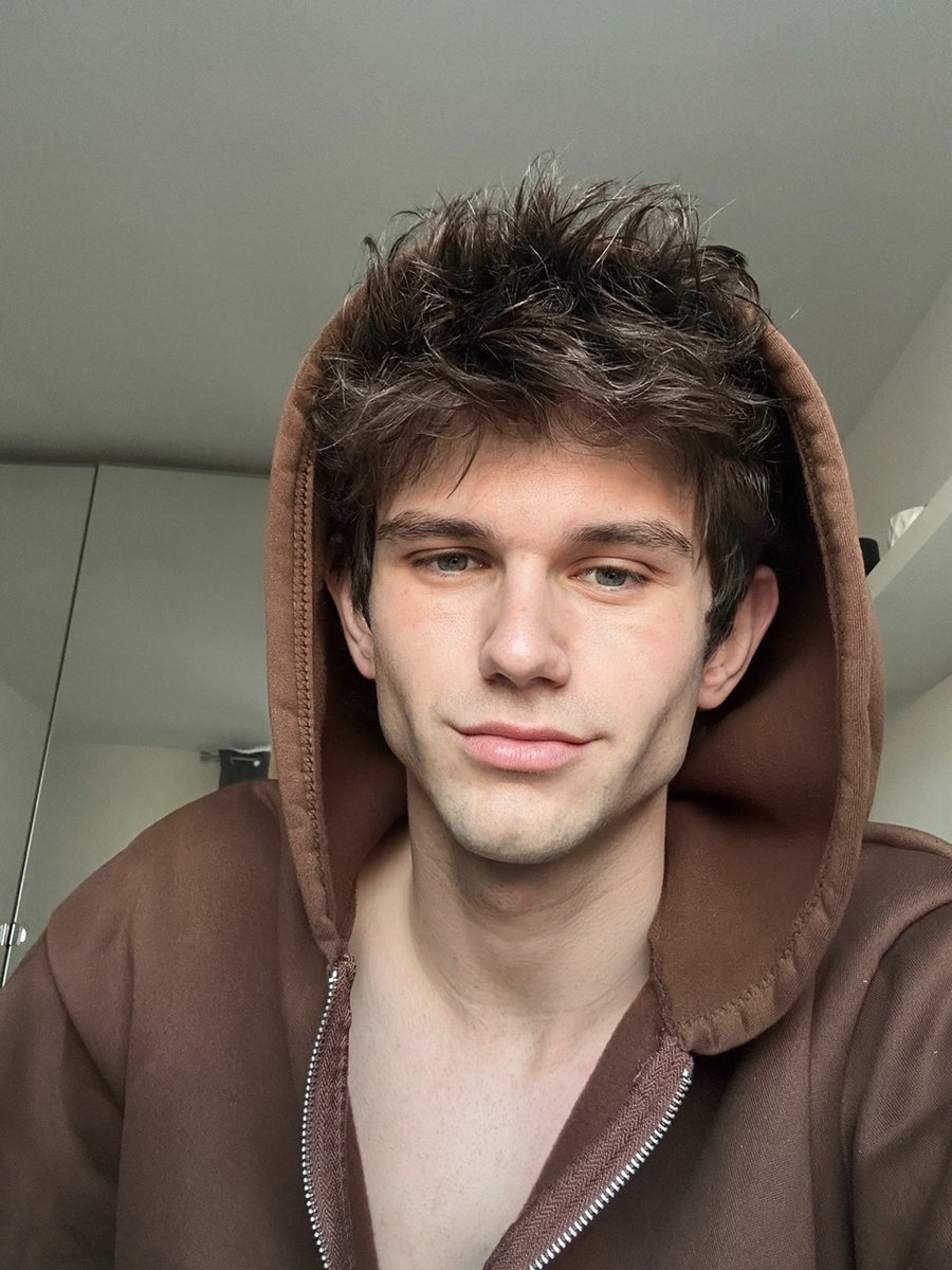 hed0nboy's tweet image. new year resolutions?