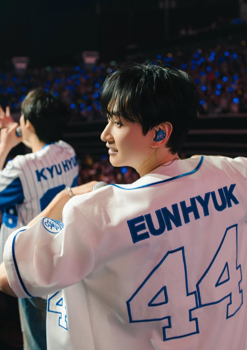 mar 🦕; tweet media