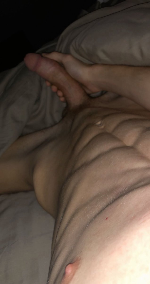 hung twink tweet media