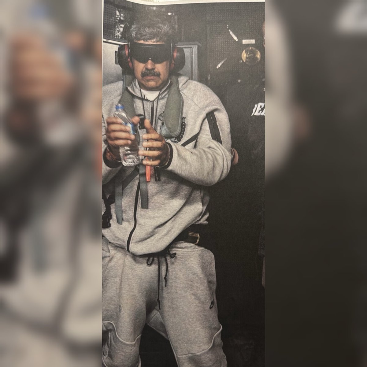 HondurasRosales's tweet image. #URGENTE -🚨 ÚLTIMA HORA 🚨
El Presidente de Estados Unidos, Donald Trump, publica la primera imagen oficial de Nicolás Maduro capturado.
#NoticiasRosales