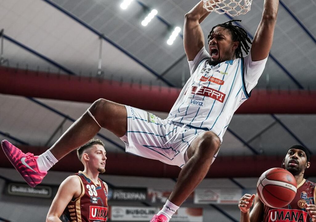 PRIZEPICKS LBSA POTD 🇮🇹🏀 

-Ed Croswell U 11.5 PTS

Off to a nice 2-0 POTD start for the new years, let’s get a streak going

If we miss then $200 will be going to a lucky follower who simply leaves a like/comment on the post 💸

GIVING BACK TO THE COMMUNITY ALL YEAR, LETS GO ‼️