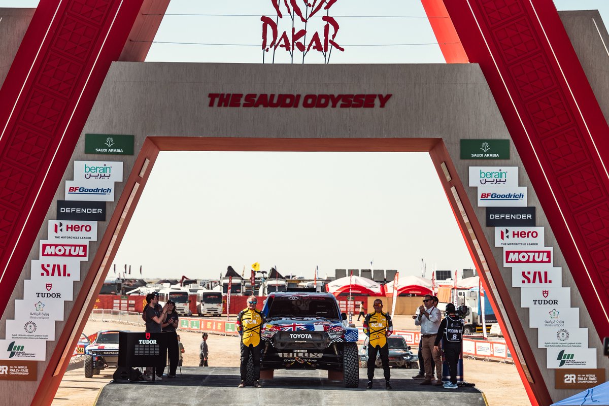 chabotpillot's tweet photo. Mise en température, le Dakar c’est maintenant ! 🏁 Prologue : Ronan Chabot &amp; Gilles Pillot signent le 41ème temps. ✅⏱️ 

« 𝐂’𝐞𝐬𝐭 𝐩𝐚𝐫𝐭𝐢 ! 𝐂’𝐞́𝐭𝐚𝐢𝐭 𝐥𝐞 𝐥𝐚̂𝐜𝐡𝐞𝐫 𝐝𝐞 𝐟𝐚𝐮𝐯𝐞𝐬 ! », détaille Ronan Chabot. 🔥

#Dakar #Dakar2026 #TeamChabotPillot https://t.co/Uy935uu3ve