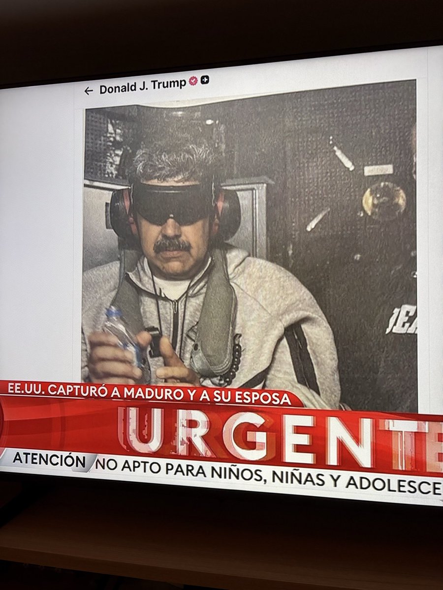 fachu0's tweet image. #Maduro capturado en el buque
No es IA lo publicó TRUMP