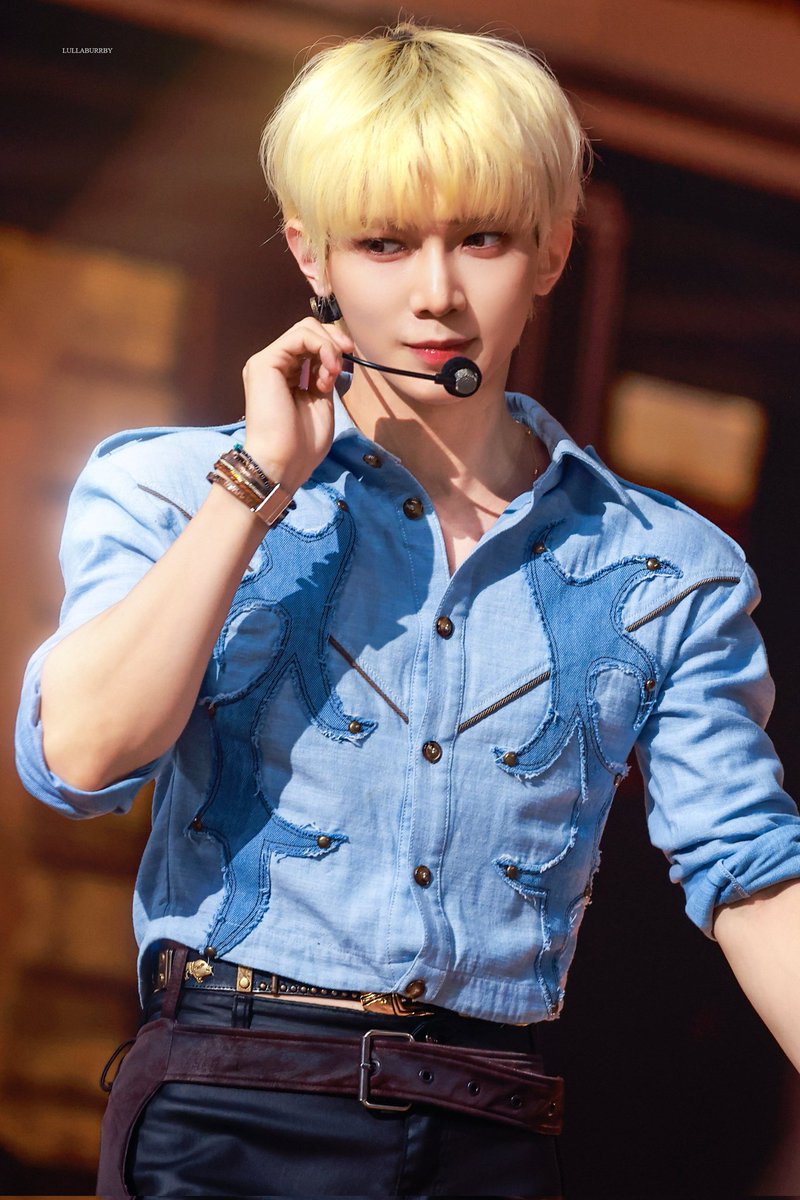 cest_AZ's tweet image. 여상인 정말 유명한 블루의 악마임