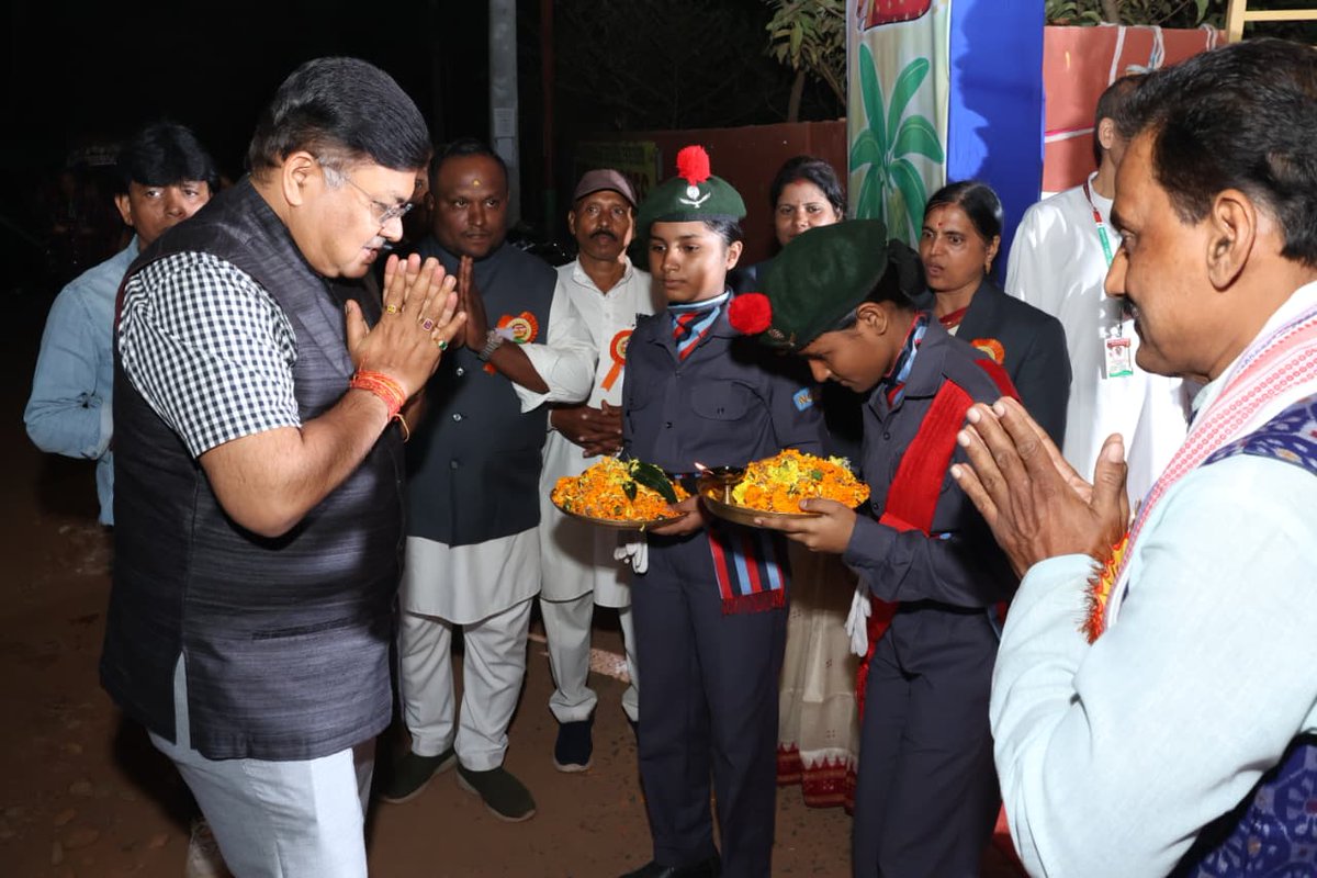 PrithivirajBJP's tweet photo. ସରସ୍ବତୀ ଶିଶୁ ବିଦ୍ୟାମନ୍ଦିର, ୟୁନିଟ -୮, ଭୁବନେଶ୍ୱରର ୪୩ ତମ ପ୍ରତିଷ୍ଠା ଦିବସ ତଥା ବାର୍ଷିକ ଉତ୍ସବରେ ଯୋଗଦେବା ଅବସରରେ ବିଦ୍ୟାଳୟର ଛାତ୍ରଛାତ୍ରୀ, ଗୁରୁମାଗୁରୁଜୀ ଏବଂ କତୃପକ୍ଷଙ୍କ ଦ୍ୱାରା ଆତ୍ମୀୟ ସ୍ୱାଗତ ଏବଂ ସମ୍ବର୍ଦ୍ଧନା ପାଇଁ ଅନେକ ଅନେକ ଧନ୍ୟବାଦ ଜଣାଉଛି।
#saraswatisishumandir #unit8 #Bhubaneswar #annualfunction #PrithivirajHarichandan