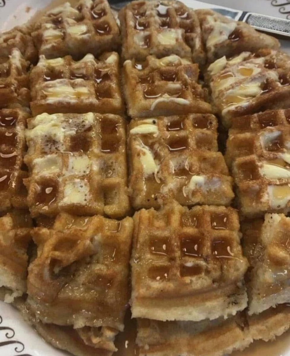 gidlefangurl's tweet image. Pancakes or waffles?