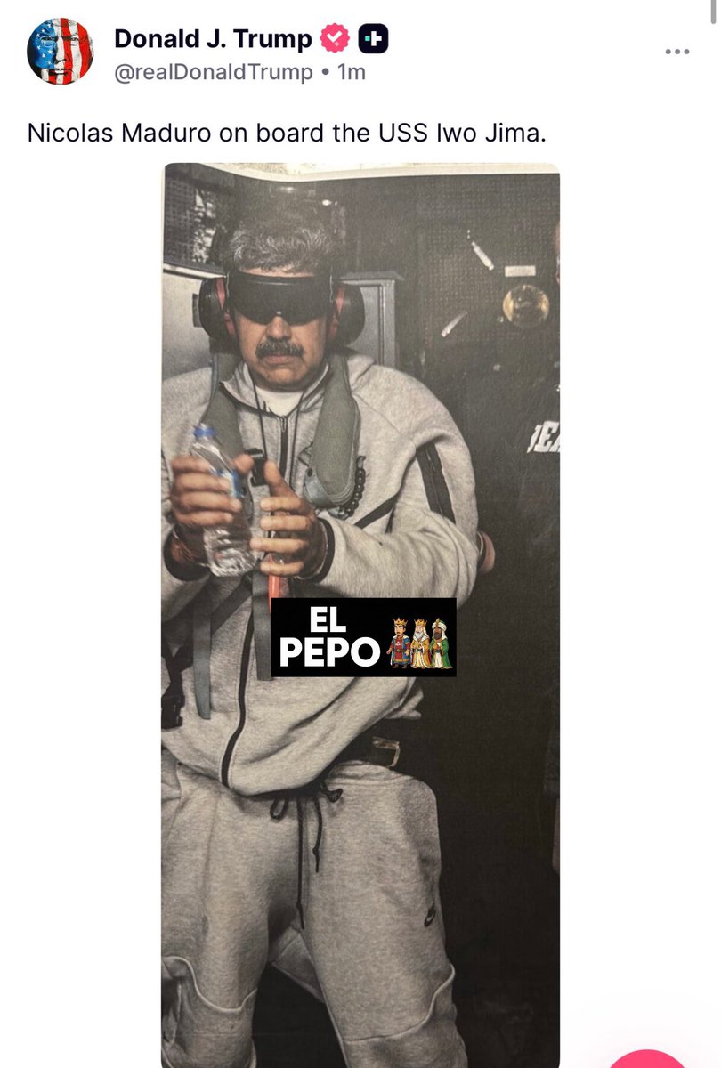 La Primera Foto Histórica Nicolás Maduro esposado.. increíble lo que se vive.. 
 #venezuela #NicolasMaduro #StrangerThings #ULTIMAHORA