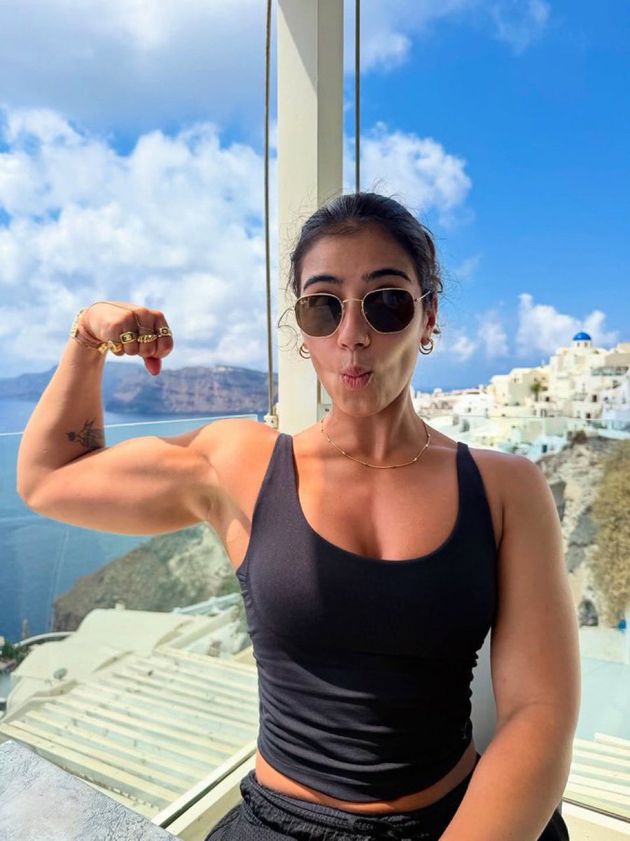 BeautlfulWomen_'s tweet image. Could you date a women who is stronger than you?