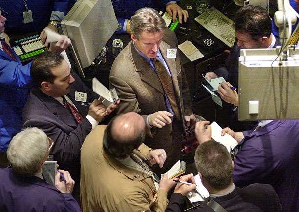 2001 Live tweet media