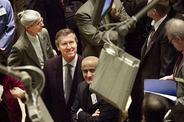 2001 Live tweet media