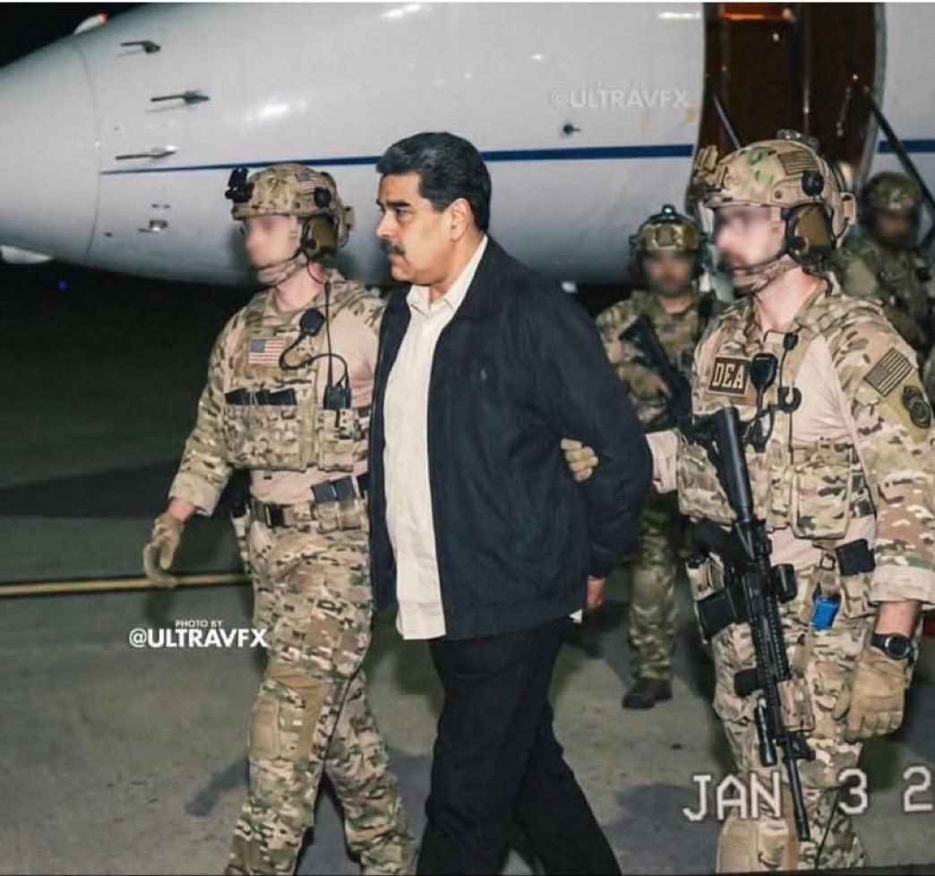 Nicolas Maduro ha caído.

Si lo celebras estás en el lado correcto de la historia.