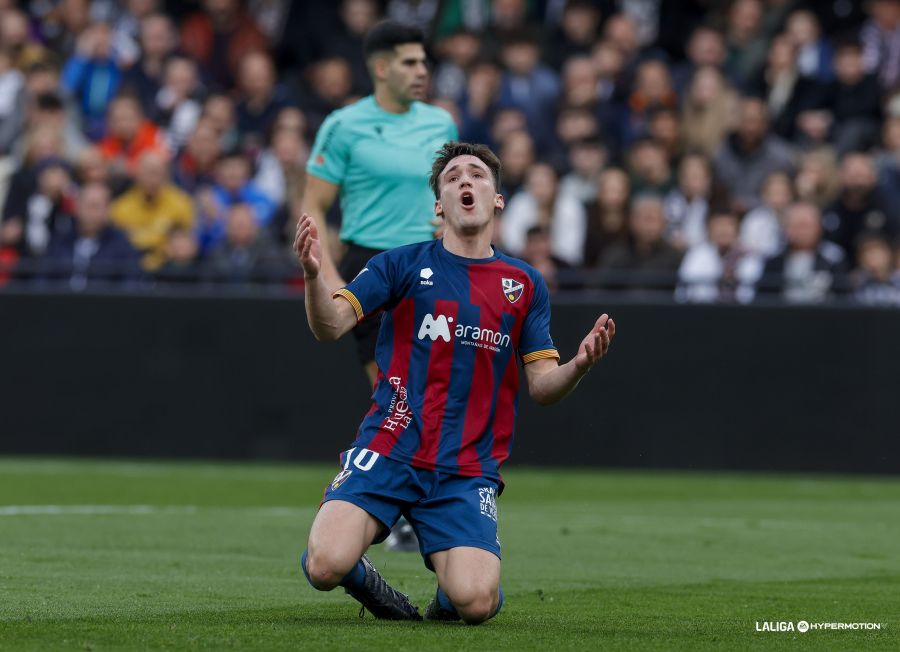 adri_mora8's tweet image. Bochorno de los gordos en Castalia. El Huesca no puede conceder tanto si quiere salvarse. Es un problema que viene desde la pretemporada. 

Versión muy pobre para abrir el nuevo año.