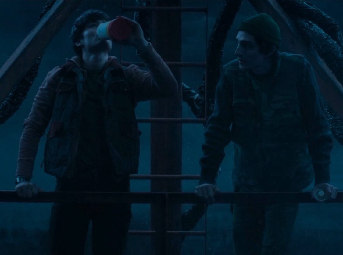 y0usaidyes's tweet image. this picture is so insanely buzzy