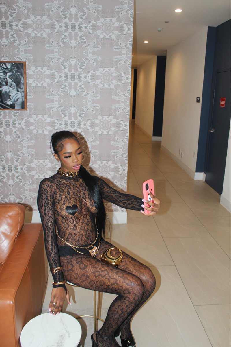 raxcksss's tweet image. 💋✨