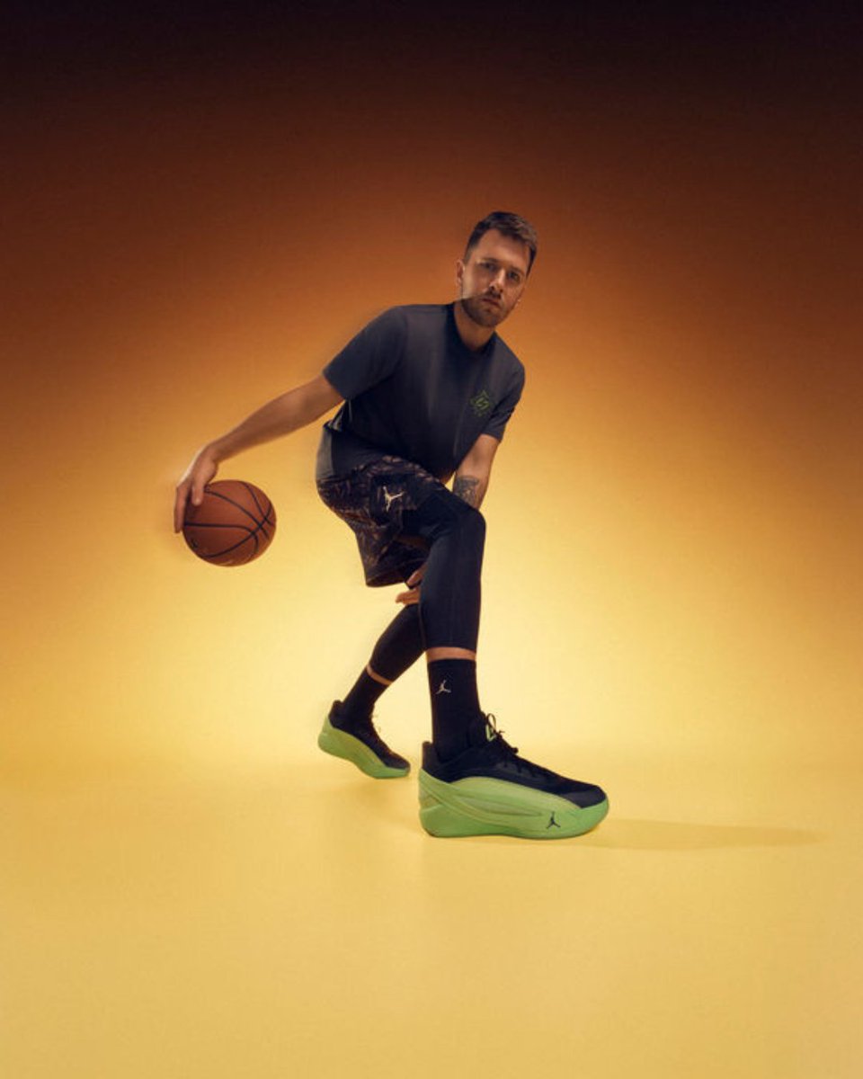 footlocker's tweet image. Put 'em in a blender with the all-new Jordan Luka 5, designed with updated cushioning and traction. 🏀 

Available in-store and online at Foot Locker on 1/08.