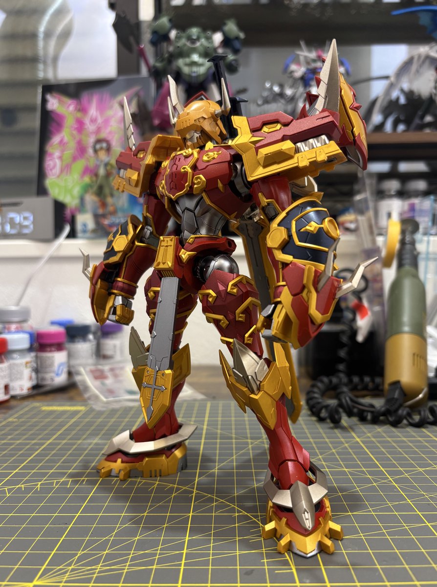 連休中に何とか塗れたよカイゼルグレイモン！ だいぶ手を抜いたけど