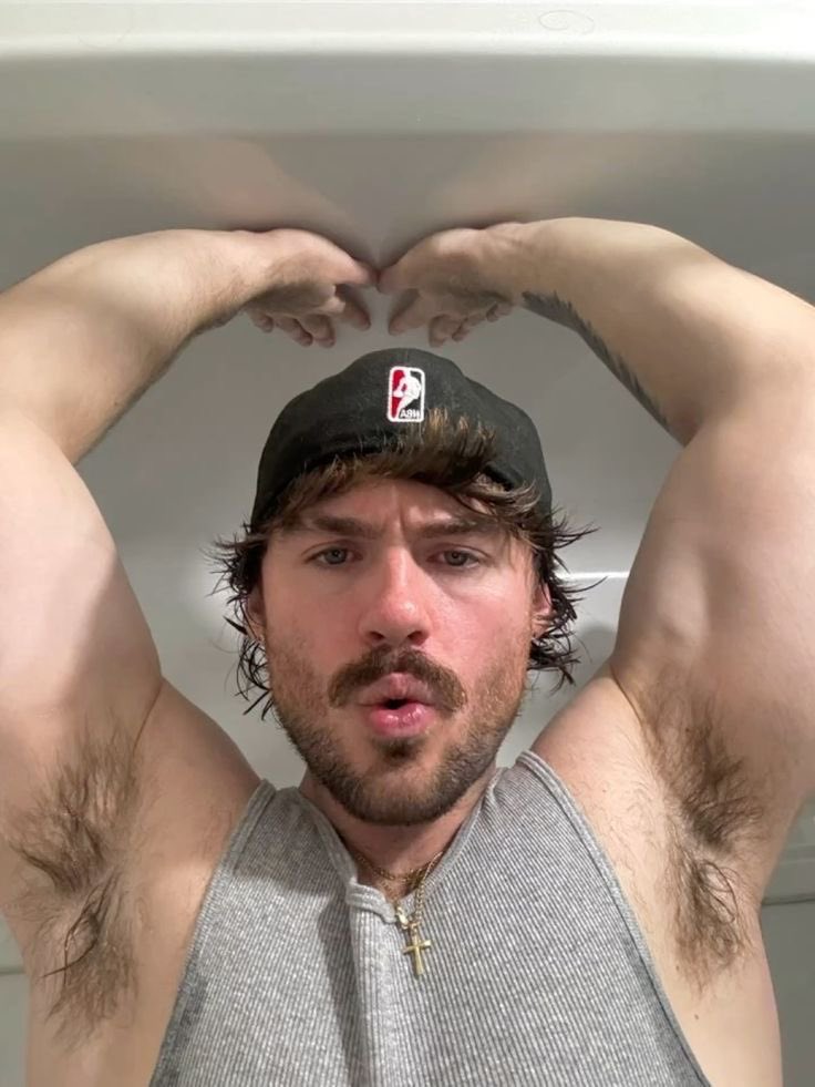 hot dudes tweet media