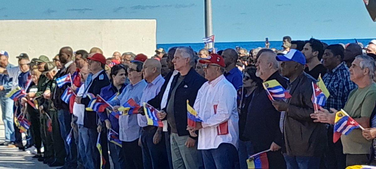 <a href="/MEP_CUBA/">Ministerio de Economía y Planificación de Cuba</a>  dijo presente en el acto de Solidaridad con el hermano pueblo de Venezuela y su legítimo presidente Nicolás Maduro, que ha sido agredido y secuestrado en acto Terrorista por orden del Gobierno de los EE.UU. a quienes no permitiremos que sean los dueños del mundo.