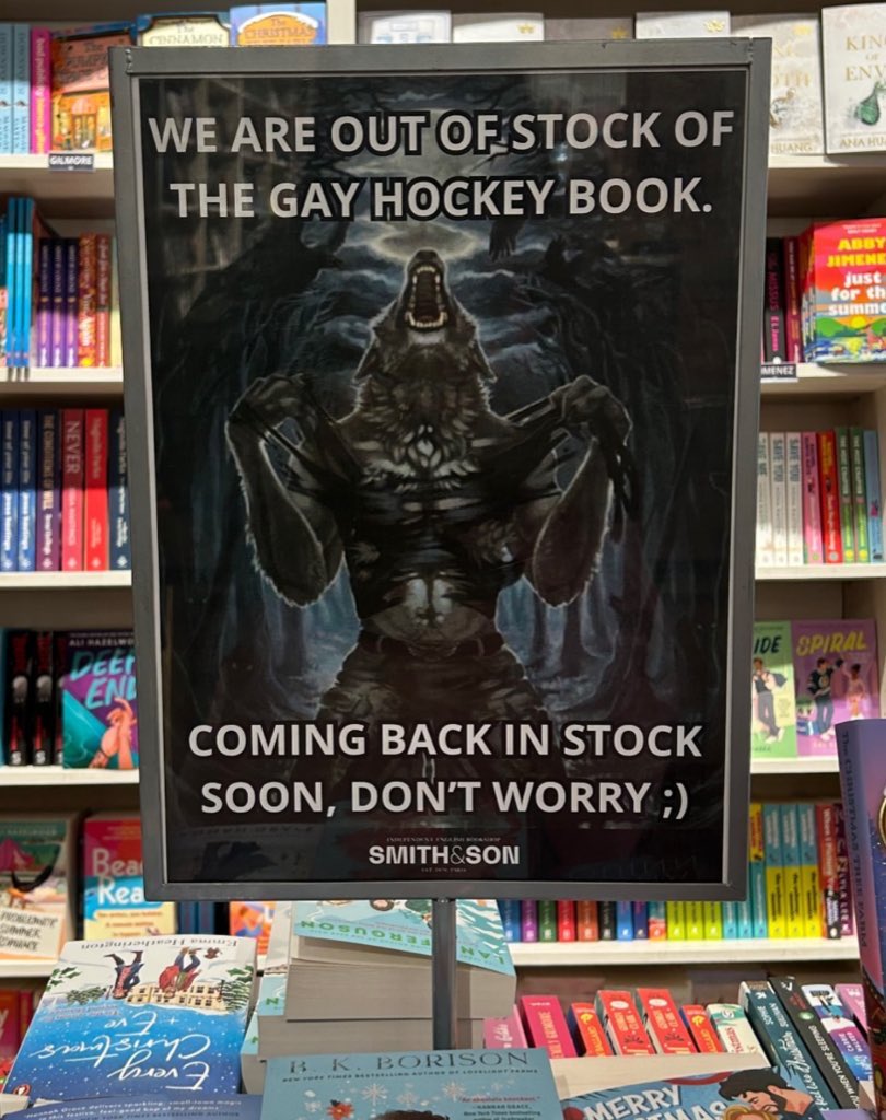 saoirdaya's tweet image. i’m actually crying at this bookshop