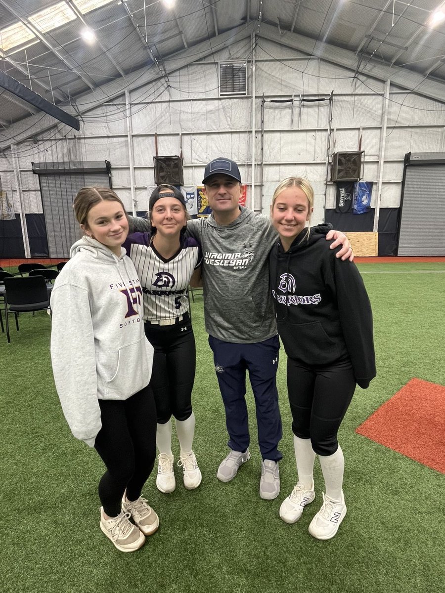 Kinley_05's tweet photo. First Pitch Hitting Camp! The camp was so much fun! Thank you Virginia Wesleyan Softball for hosting the camp. https://t.co/24XCtuO2uh