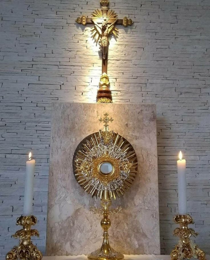 Bendito sea Dios
Bendito sea su Santo Nombre...