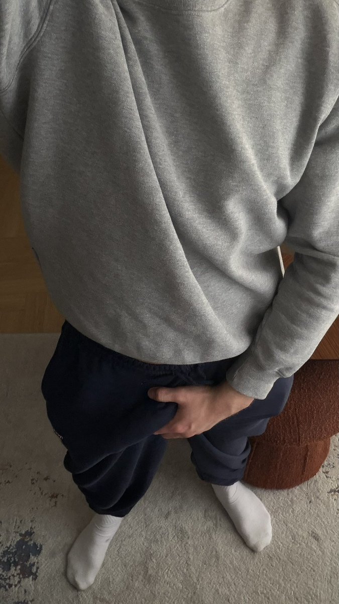 Sobota na dresie bez gaci 😈🔥🍆