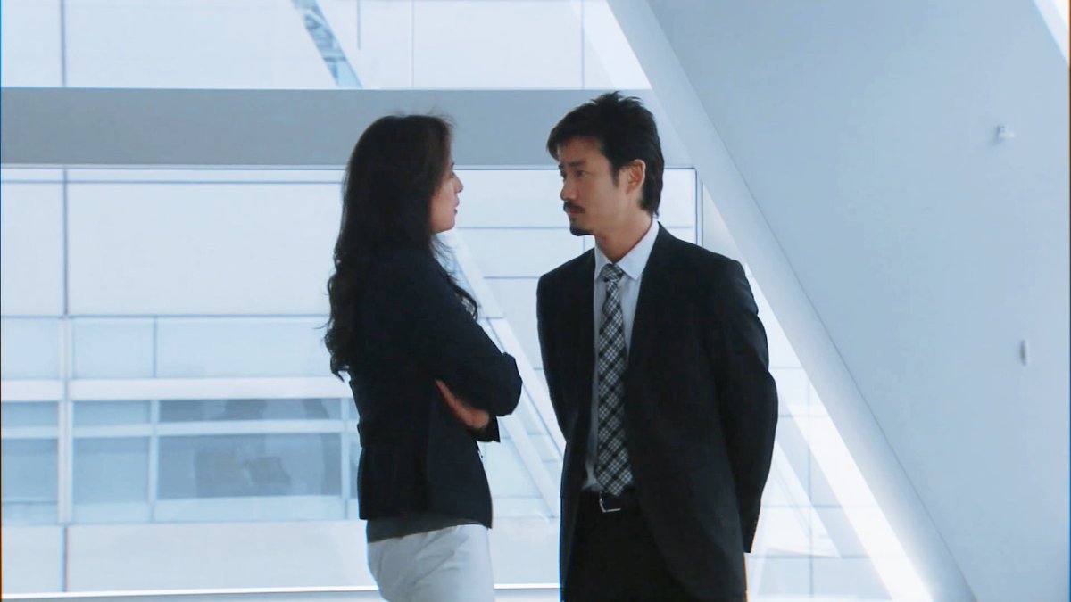 If it’s at this distance, let’s just kiss…제발요