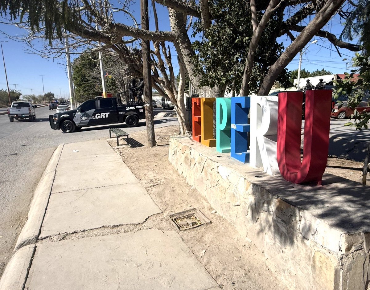 Esta mañana se realizó un operativo de vigilancia encabezado por el comisario Alfredo Flores, con la Policía Municipal y el Grupo de Reacción Torreón, para prevenir delitos y reforzar la seguridad en la ciudad, como parte de la estrategia del alcalde <a href="/RomanCepeda/">Román Alberto Cepeda</a> y <a href="/manolojim/">Manolo Jiménez Salinas</a>