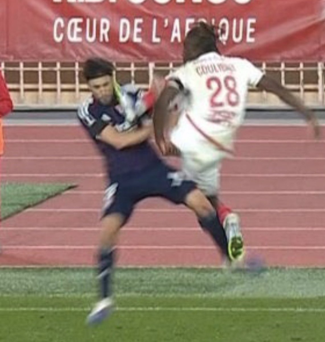 FFLose's tweet image. C’est haut mais ça glisse