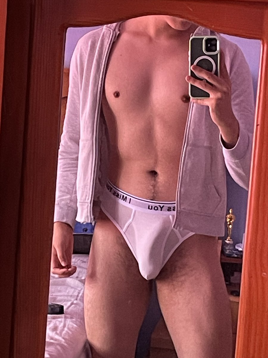 E01Hot's tweet photo. Será q la borro en un rato? 
Rt y te llega algo al dm https://t.co/fmXfldmh55