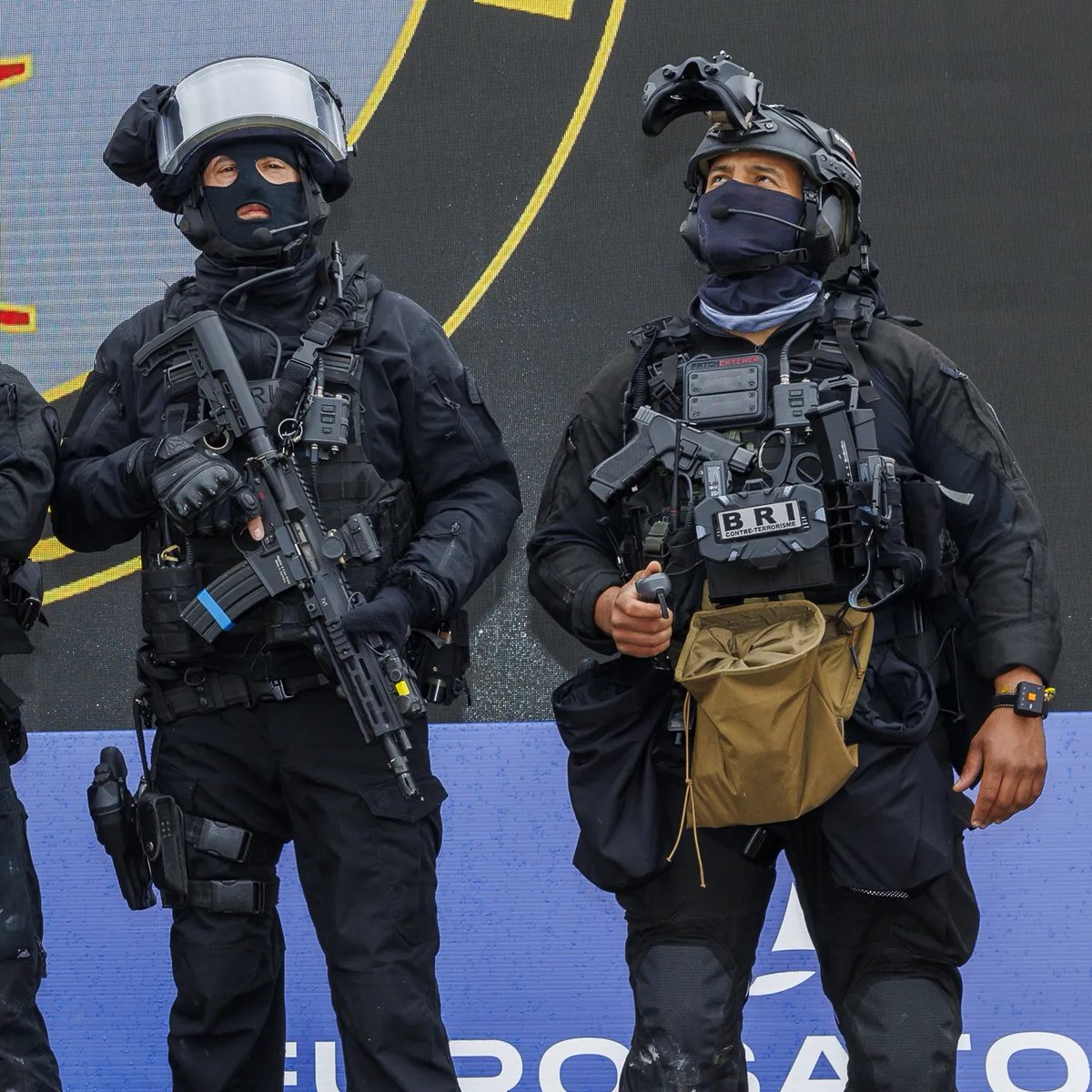 Remnantize's tweet image. French BRI (Brigade de recherche et d'intervention)