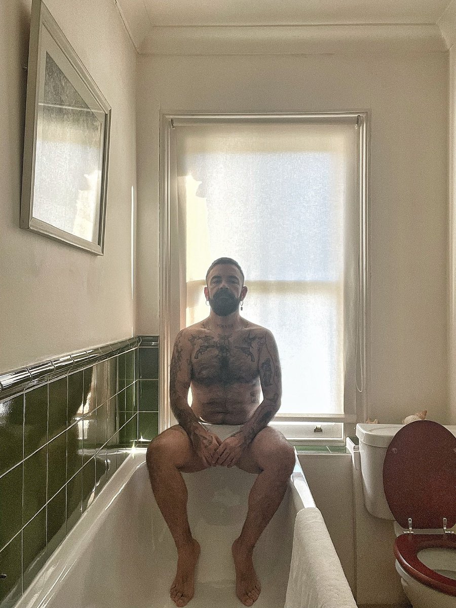 Unas fotos antes no publicadas. Tomadas en Londres en 2021.