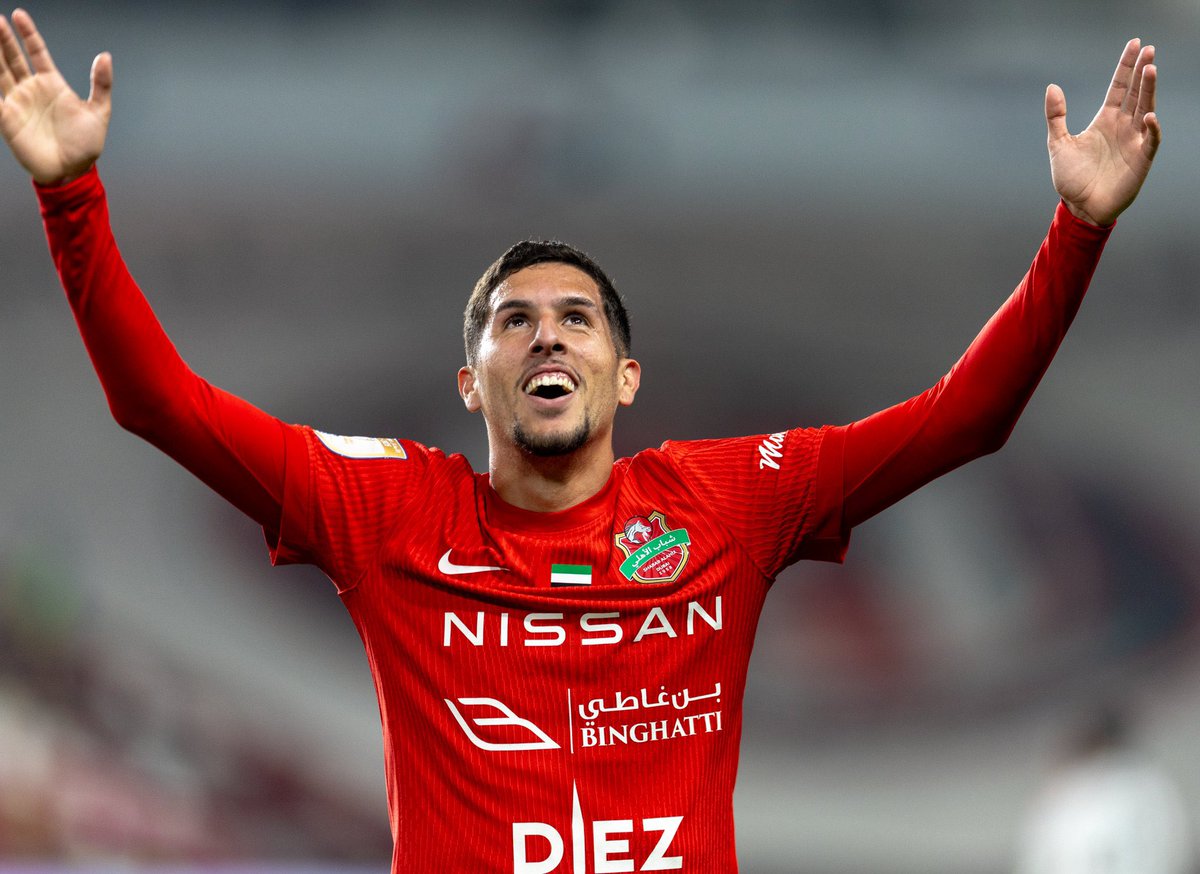 والله أني واثق بأن هذا اللاعب متى ما لعب بثقه بيقدم مستوى أكثر من ممتاز .. براڤو يا برينو الأستمراريه فقط والثقه بالنفس أنت تجني ثمارها حالياً 👏🏻❤️