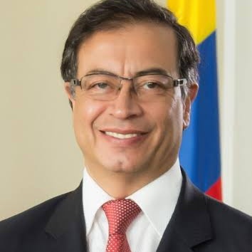 updatecharts's tweet image. PRÓXIMO DESTINO, COLÔMBIA! Donald Trump diz que Gustavo Petro, Presidente da Colômbia, produz cocaína e ENVIA para os Estados Unidos.