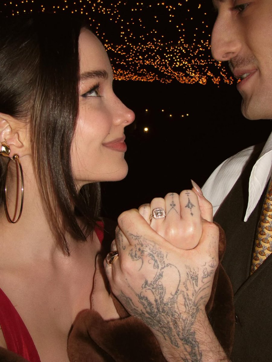 Redhead_Naya's tweet image. DOVE AND DAMIANO ARE OFFICIALLY ENGAGED