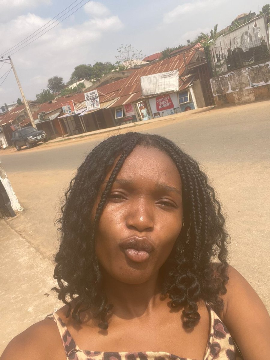 GbemisolD's tweet image. My dad just opened a new shop, so i volunteered to stay with him today 🤭❤️
We sell sheetings, cushions, mattresses basically anything foam-related sha.
Kindly patronize us🤲
Please help repost