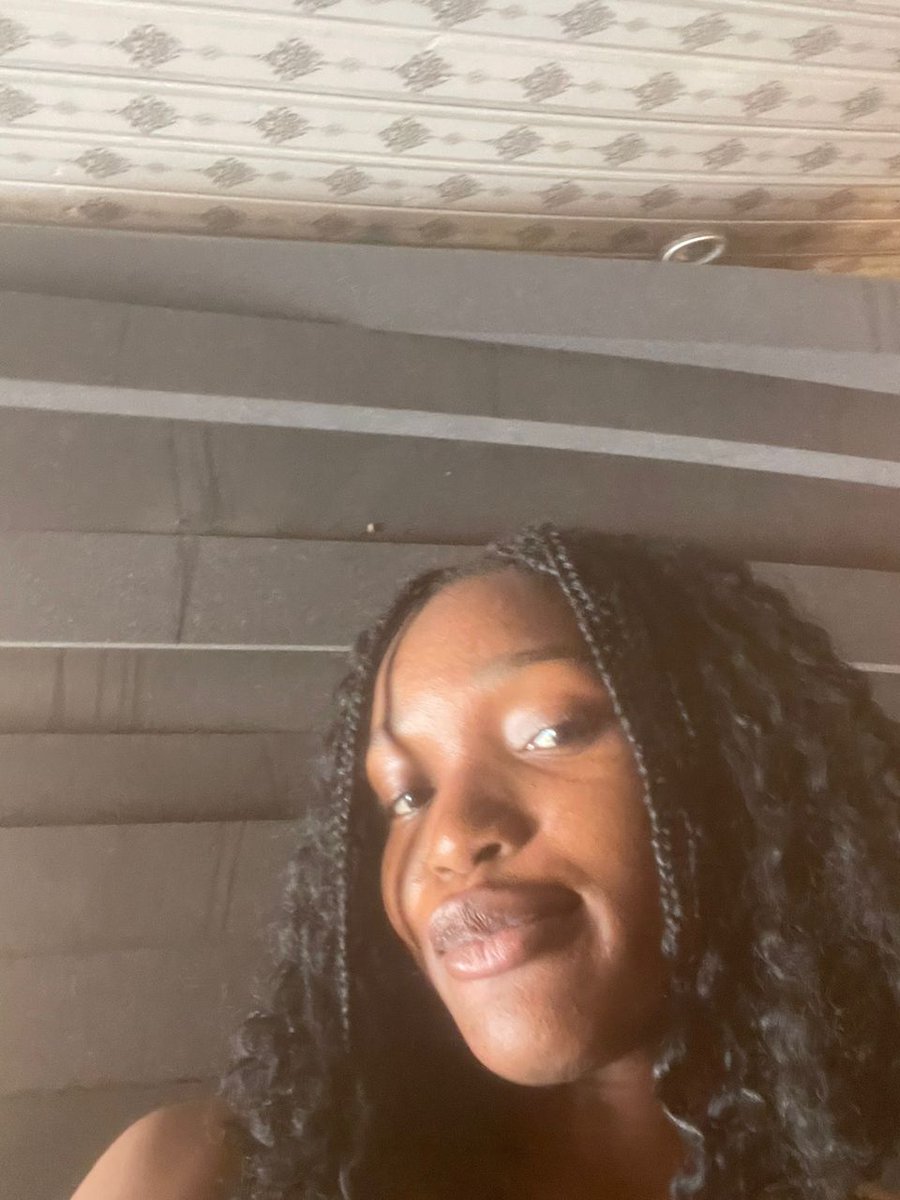 GbemisolD's tweet image. My dad just opened a new shop, so i volunteered to stay with him today 🤭❤️
We sell sheetings, cushions, mattresses basically anything foam-related sha.
Kindly patronize us🤲
Please help repost